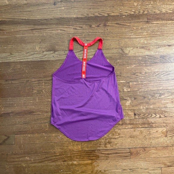 Nike Women’s Tank Tops - Picture 4 of 9